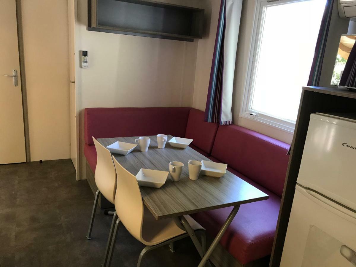 Mobilhome Dans Camping Les Sables D'Or Agde Exterior photo